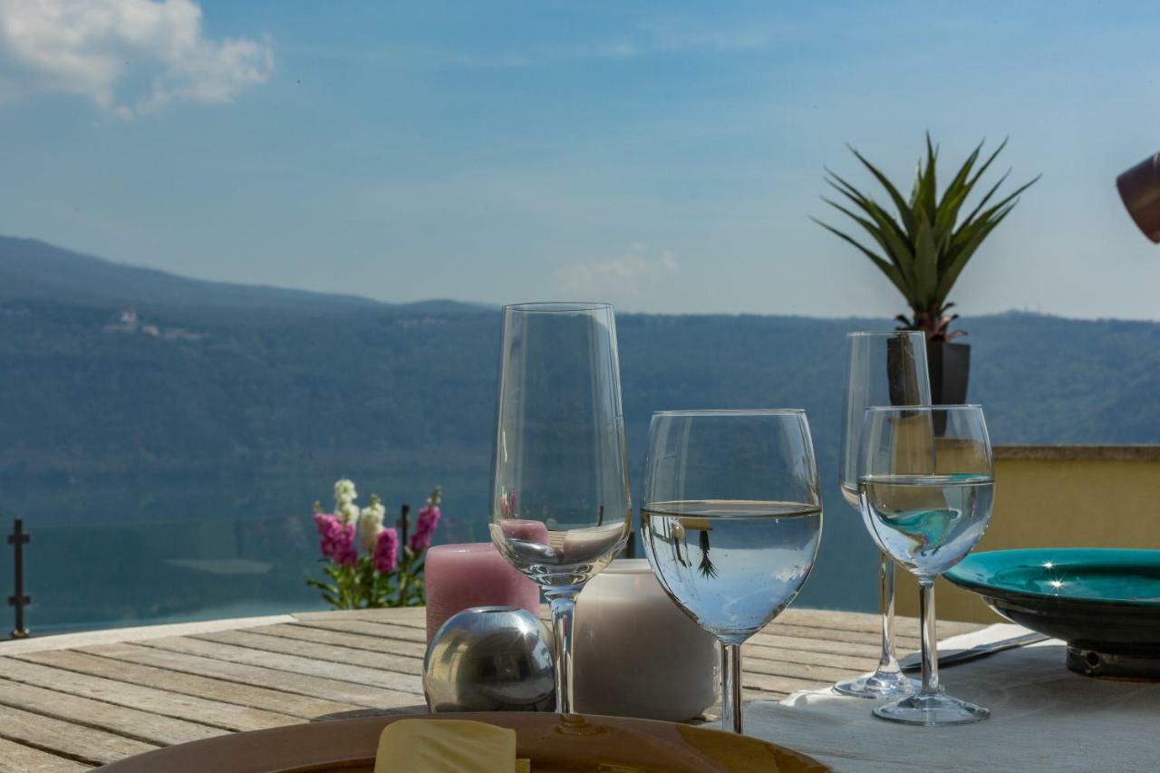 Appartamento con 2 Camere da Letto e Vista Lago